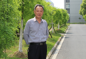 �������ʹ���-׷�󿵽�,����һ������